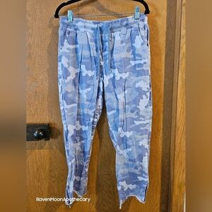 3/15$ Bundle deal Like An Angel Large Camo Pants Distressed bottom heam
